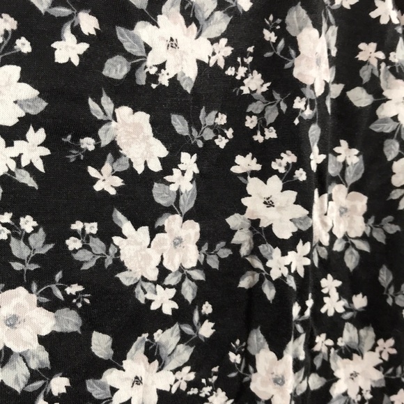 Floral top - Picture 2 of 4